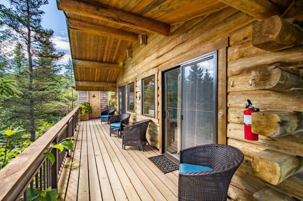 Stillpoint Lodge - All-Inclusive Halibut Cove Esterno foto