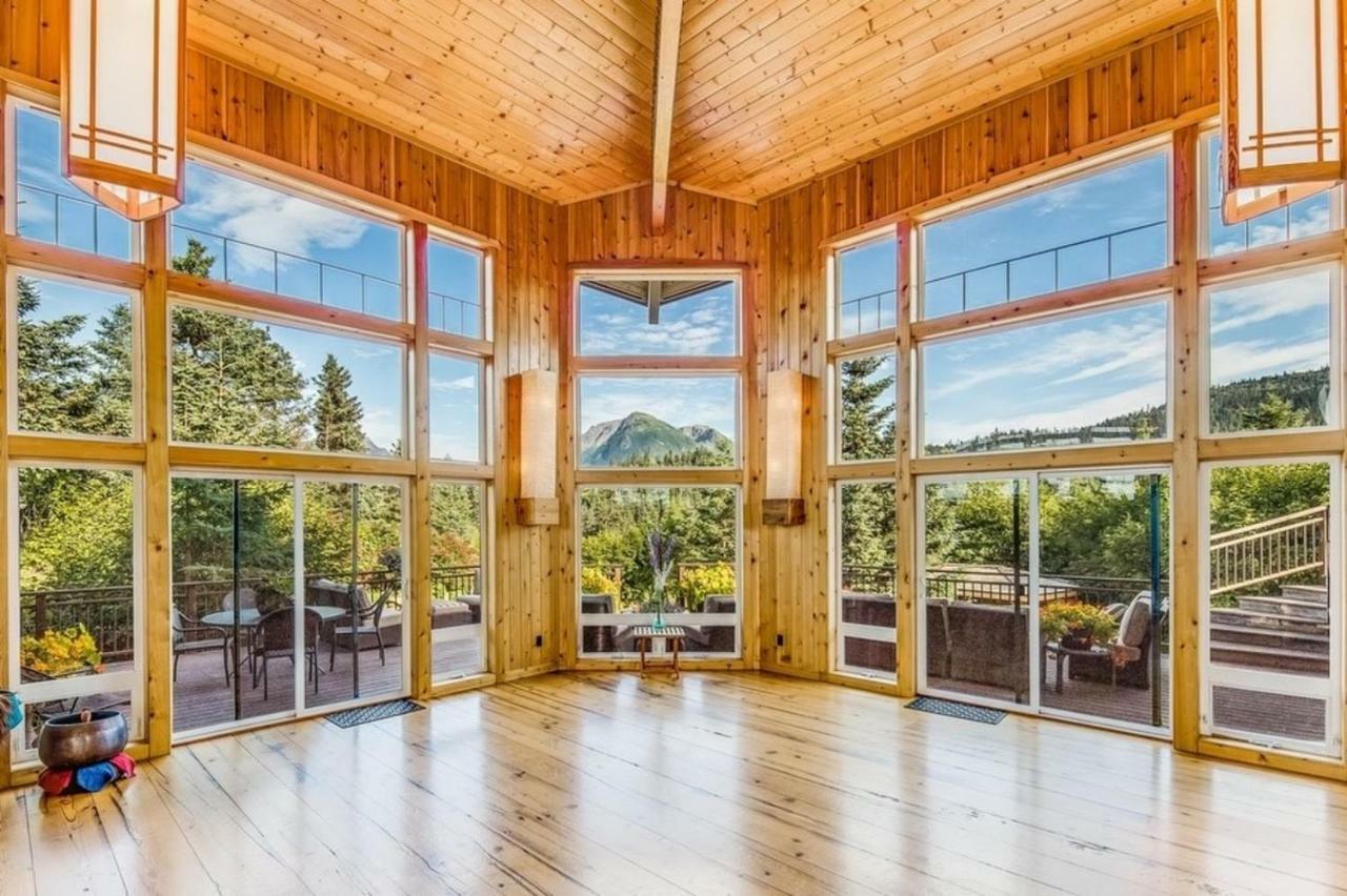 Stillpoint Lodge - All-Inclusive Halibut Cove Esterno foto