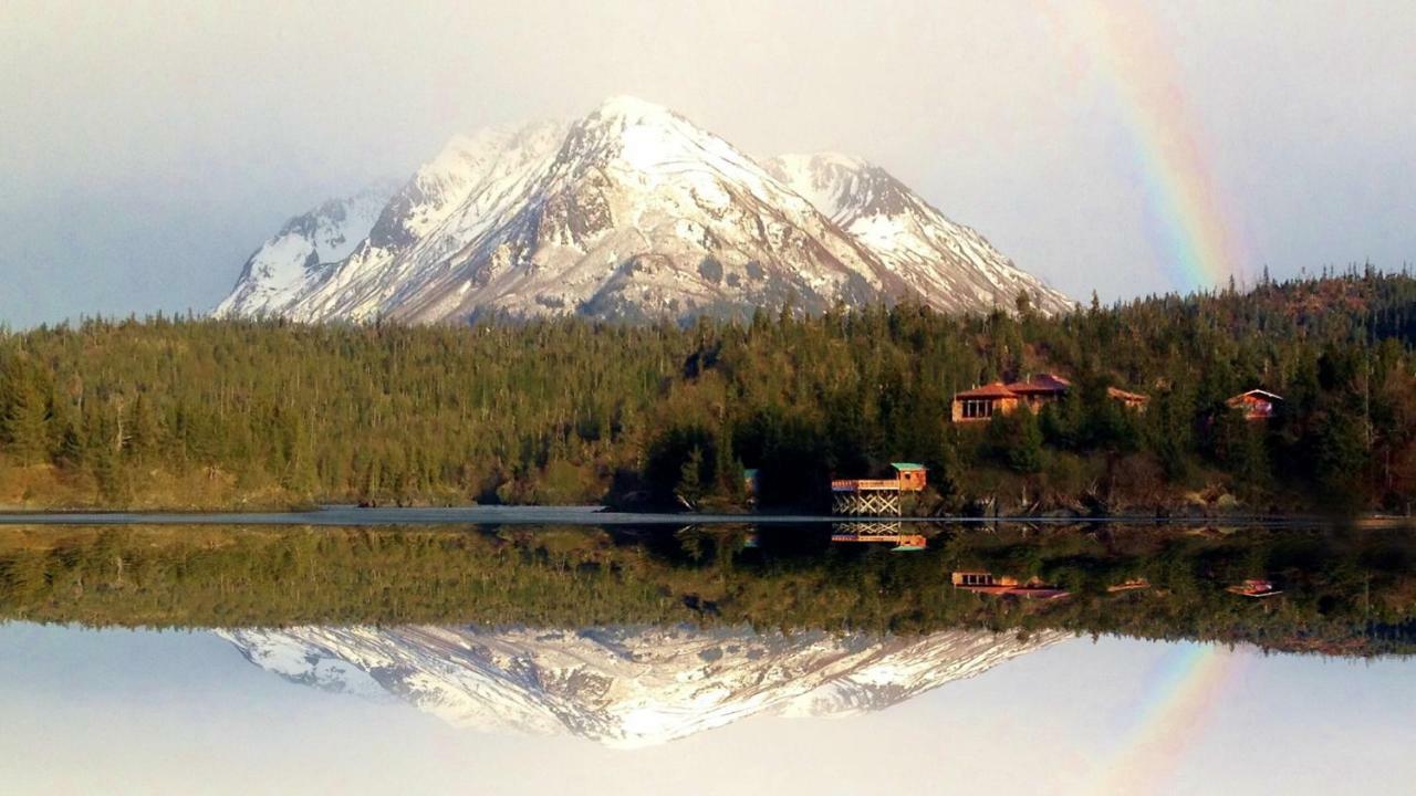 Stillpoint Lodge - All-Inclusive Halibut Cove Esterno foto