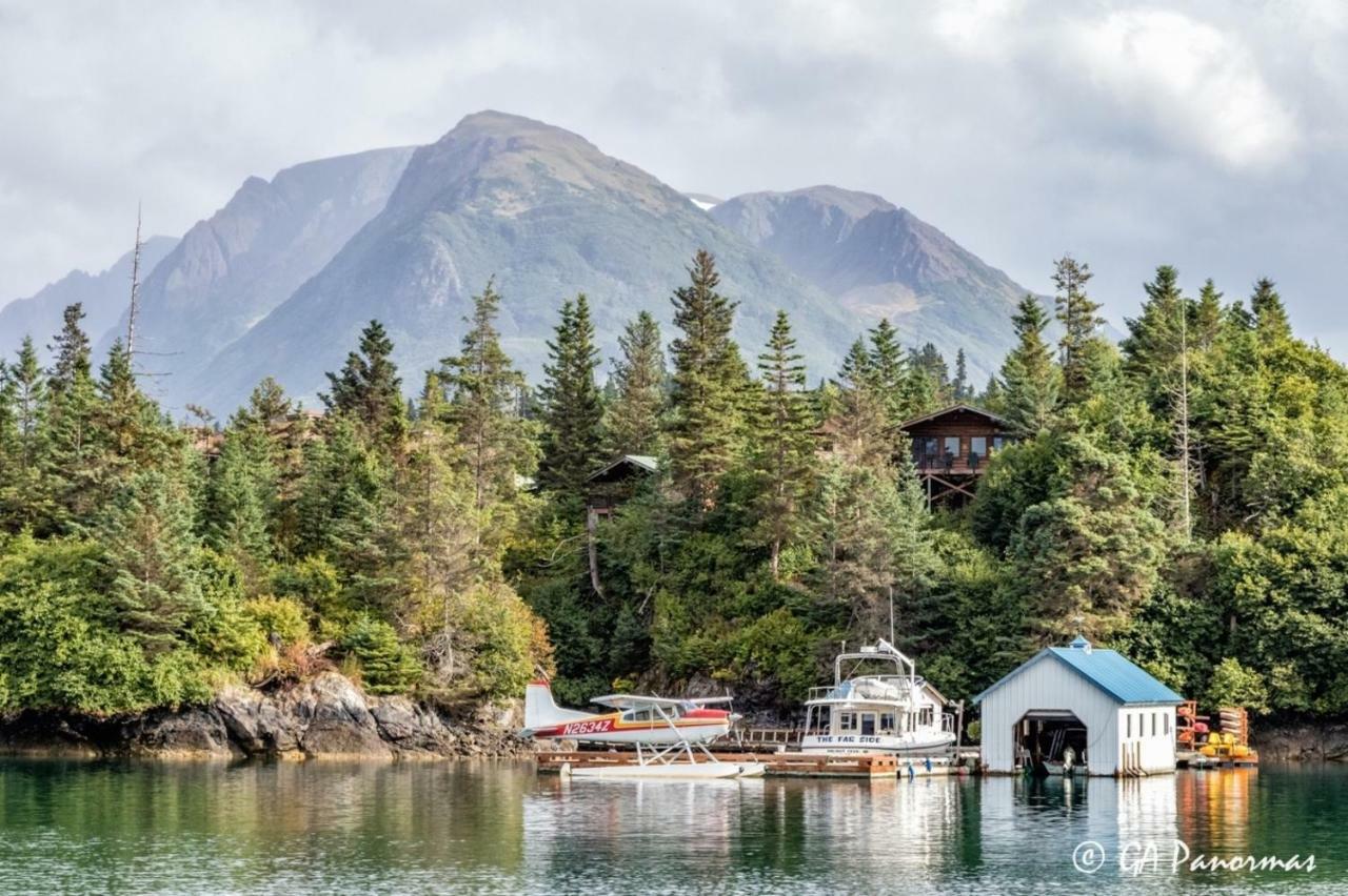 Stillpoint Lodge - All-Inclusive Halibut Cove Esterno foto