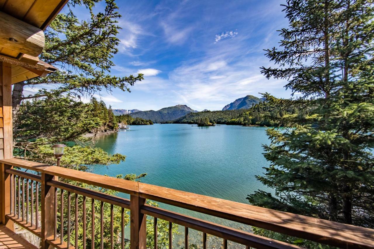 Stillpoint Lodge - All-Inclusive Halibut Cove Esterno foto