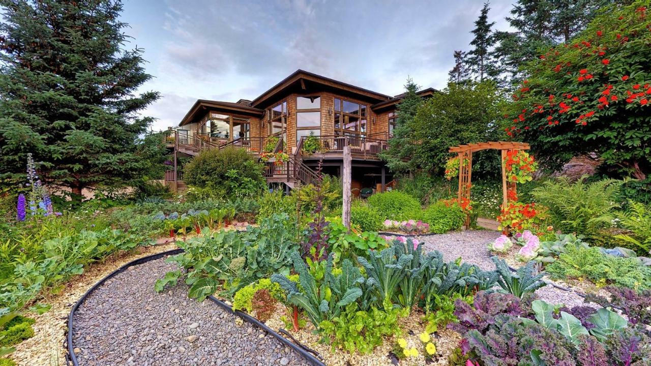 Stillpoint Lodge - All-Inclusive Halibut Cove Esterno foto