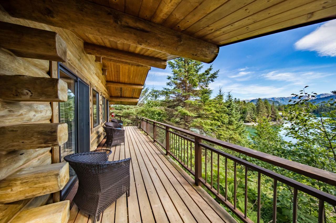 Stillpoint Lodge - All-Inclusive Halibut Cove Esterno foto