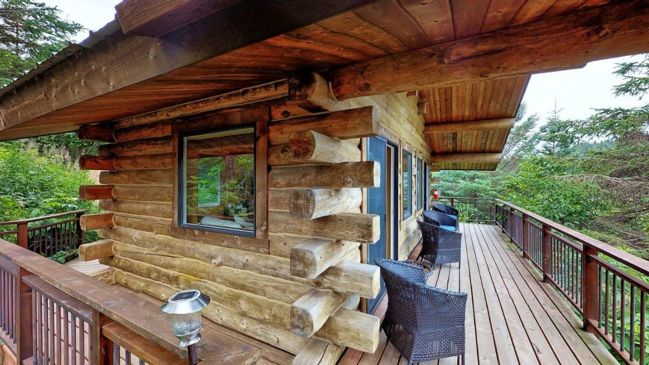Stillpoint Lodge - All-Inclusive Halibut Cove Esterno foto