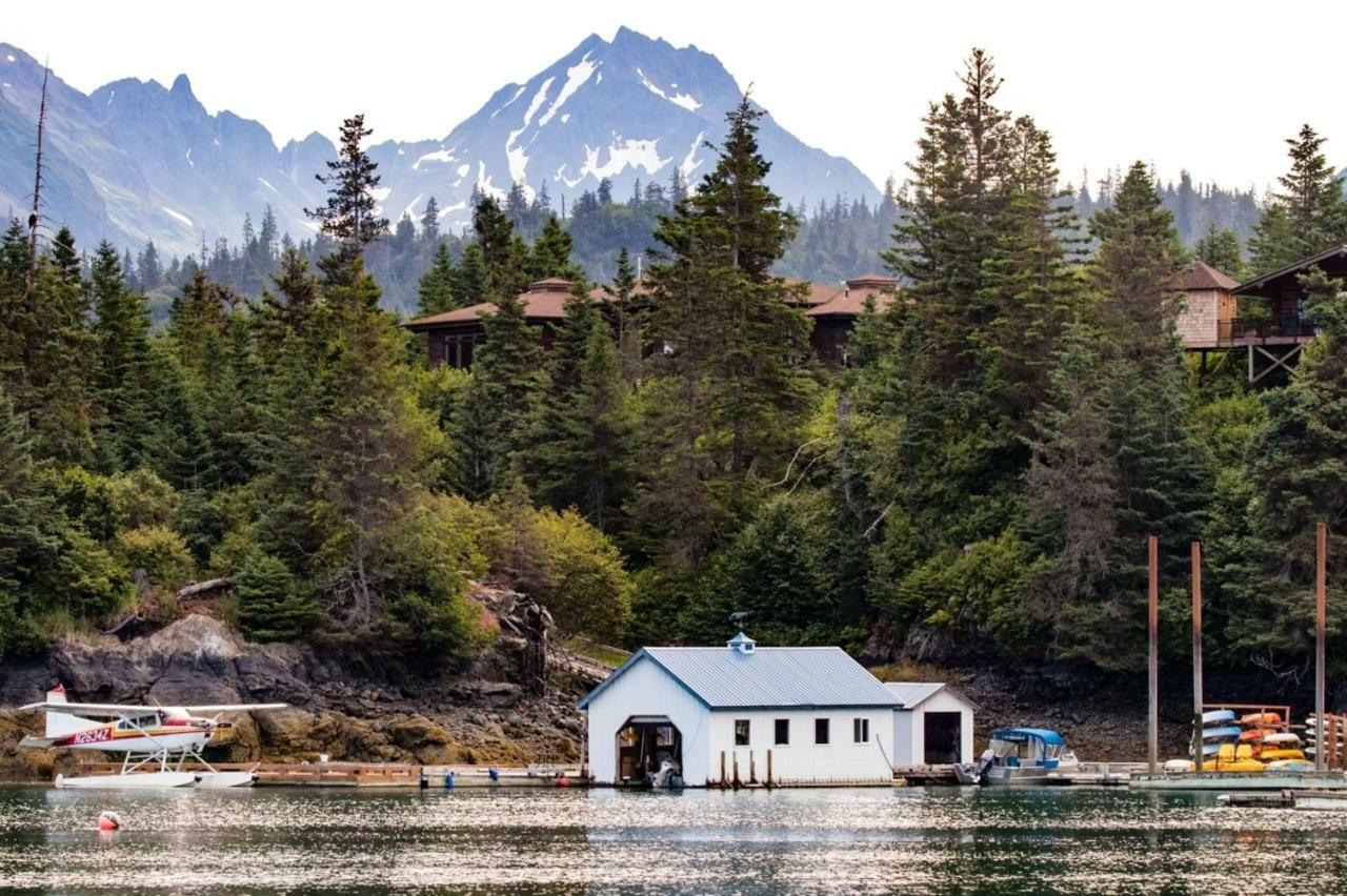 Stillpoint Lodge - All-Inclusive Halibut Cove Esterno foto