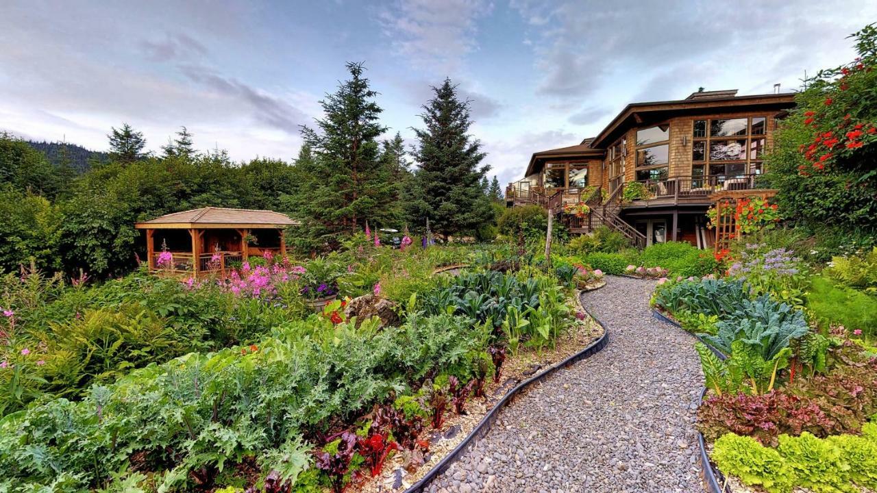 Stillpoint Lodge - All-Inclusive Halibut Cove Esterno foto