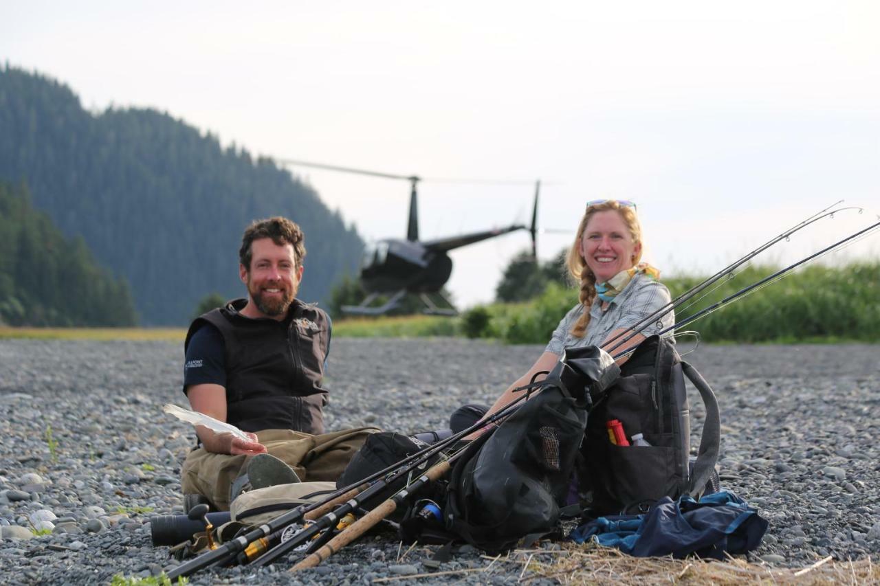 Stillpoint Lodge - All-Inclusive Halibut Cove Esterno foto